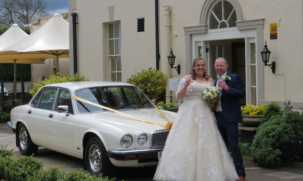 Lincoln Wedding Car Hire - Classic Jaguar XJ6 in Wedding White